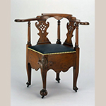 Fig. 10: Corner chair attributed to Robert Walker, 1745–1750, King George County, VA. Walnut with beech; HOA: 34”, WOA: 23”, DOA: 26”. Collection of the Colonial Williamsburg Foundation, Acc. 2004-11; Photograph by Hans Lorenz.