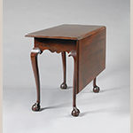 Fig. 17: Bedroom table (or single-leaf table) attributed to Nathanial Gould, ca. 1761–1782, Salem, Massachusetts. Mahogany; HOA: 27-5/8”, WOA: 37”, DOA: 18-3/8” (closed); 35-5/8” (open). Private collection, photograph courtesy Northeast Auctions, Portsmouth, New Hampshire.