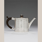 Fig. 19 Teapot marked by Andrew Fogelberg (fl. 1770—1800); London, England; 1771/72. Silver, wood (cherry?); HOA 4 ½”; WOA 8”; DIA 3 3/8”. Courtesy the Colonial Williamsburg Foundation, acc. 2018-128,A&B. Gift of Angus Sladen of Hampshire, England, a descendant of the 4th earl of Dunmore. This small teapot, featuring the Murray crest on the side, might have been part of a portable traveling case belonging to Lord Dunmore.