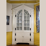 Fig. 115: Corner cupboard, ca.1795, Winchester, VA. Yellow pine with mahogany or similar hardwood (carved capitals); HOA: 113”, WOA: 61-1/4”, DOA: 21-7/8”. Private collection. Photograph by Gary Albert.